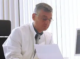 Dr. med. Leonhard Kühn